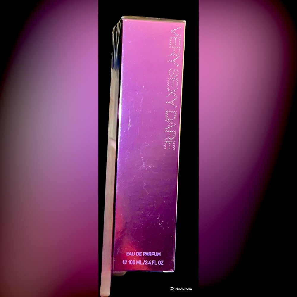 NIB NWT Victoria Secret Very Sexy Dare eau de parfum 3.4 Fl oz.